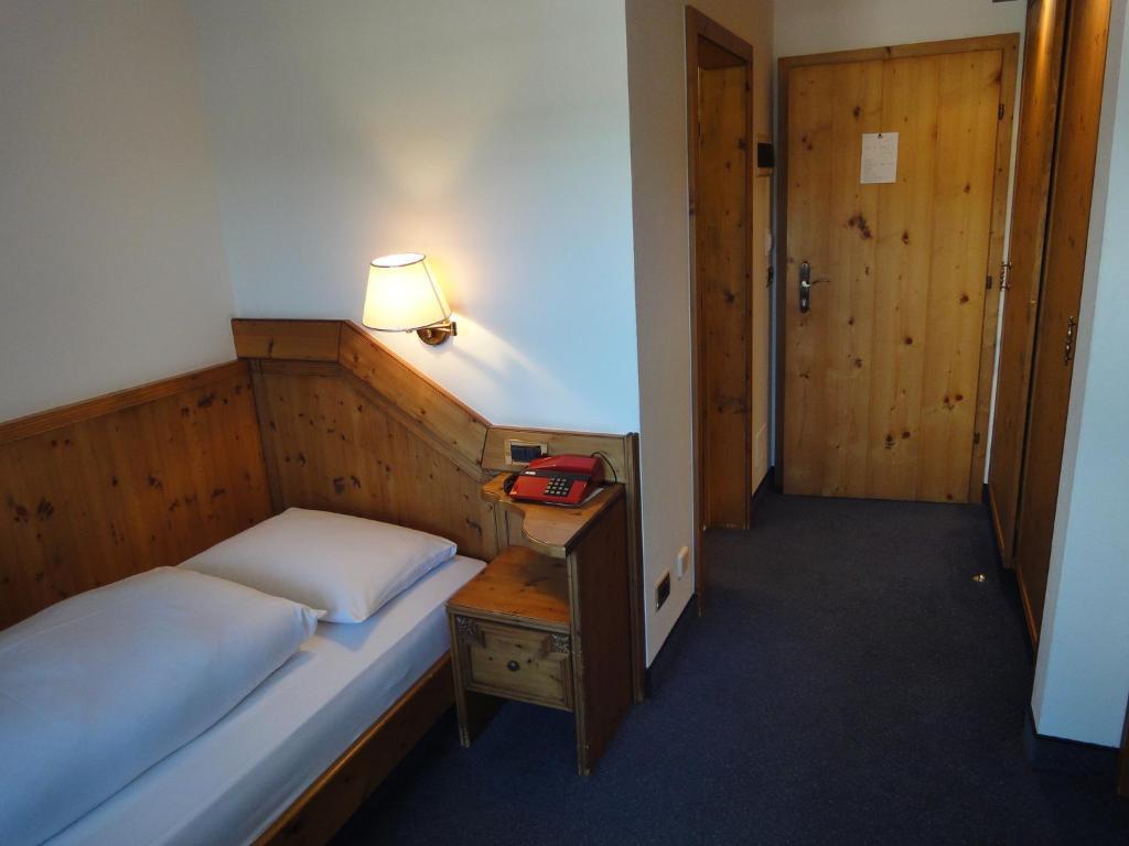 Hotel Zum Wolf Castelrotto Chambre photo